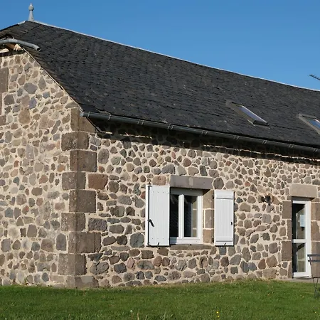 Ferme De Lamourio 3* Saint-Cernin (Cantal)