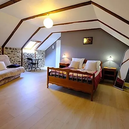 Ferme De Lamourio فندق مبيت وإفطار 3*