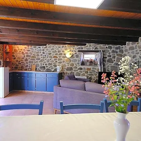 Ferme De Lamourio فندق مبيت وإفطار 3*